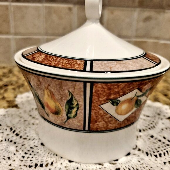 RARE Saint James Fine China Hankook 5813 Panorama Beige Sugar Bowl with Lid - Picture 2 of 5